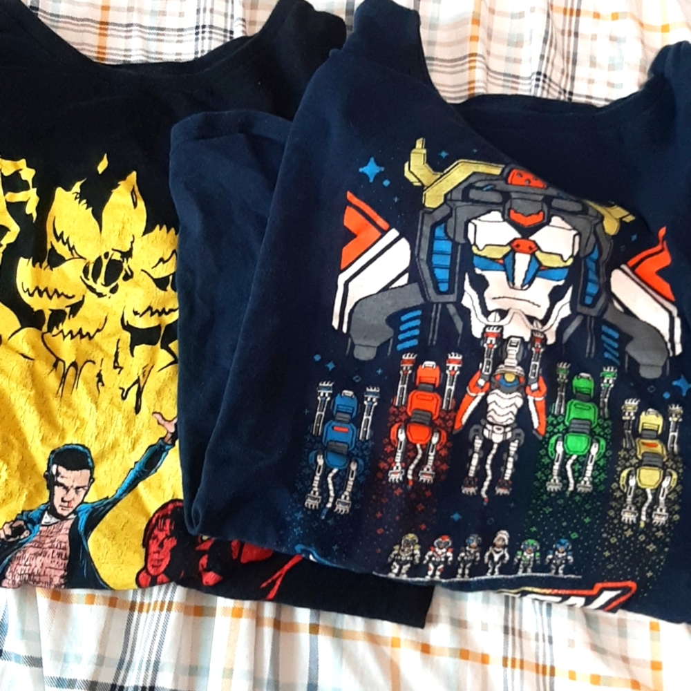 Graphic tshirts unisex
